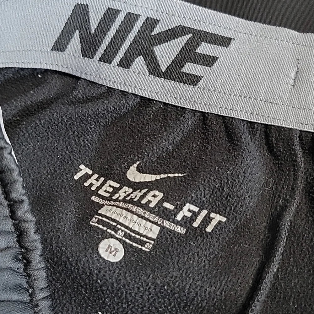 NIKE Joggers - Picture 2 of 4